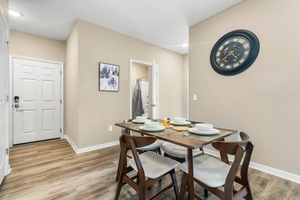 Elegant 1Br/1Ba Condo With Pool, Gym And Laundry 멜버른 외부 사진