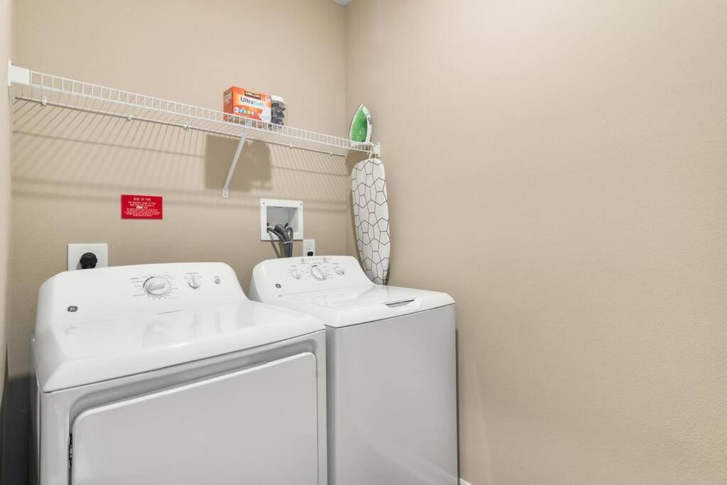 Elegant 1Br/1Ba Condo With Pool, Gym And Laundry 멜버른 외부 사진